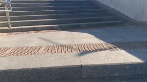 *Я живу не унываю *Эдуард Хуснутдинов. Вот такой сегодня день. Набережная У речного вокзала.