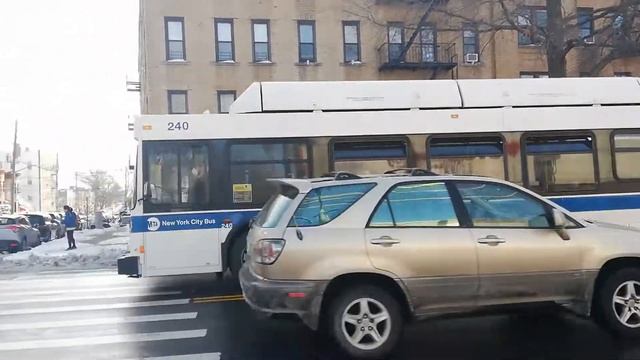 NYCT Bus: 2011-13 New Flyer C40LF #240 on the B16 Leaving Fort Hamilton Parkway & 67 Street смотреть онлайн