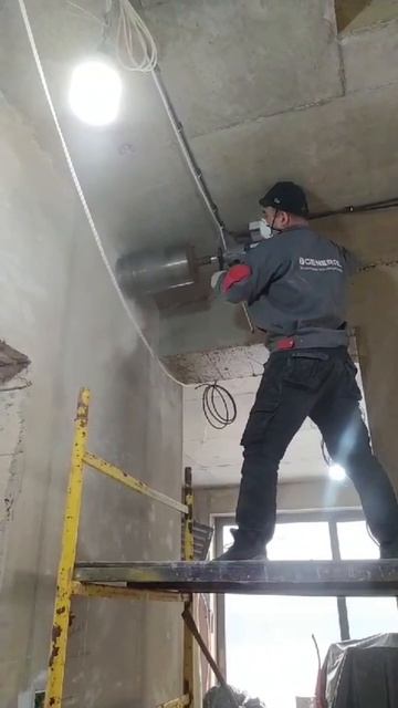 Рабочие будни в сфере вентиляции и кондиционирования. HVAC. 

#сверлениебетона #бурениебетона