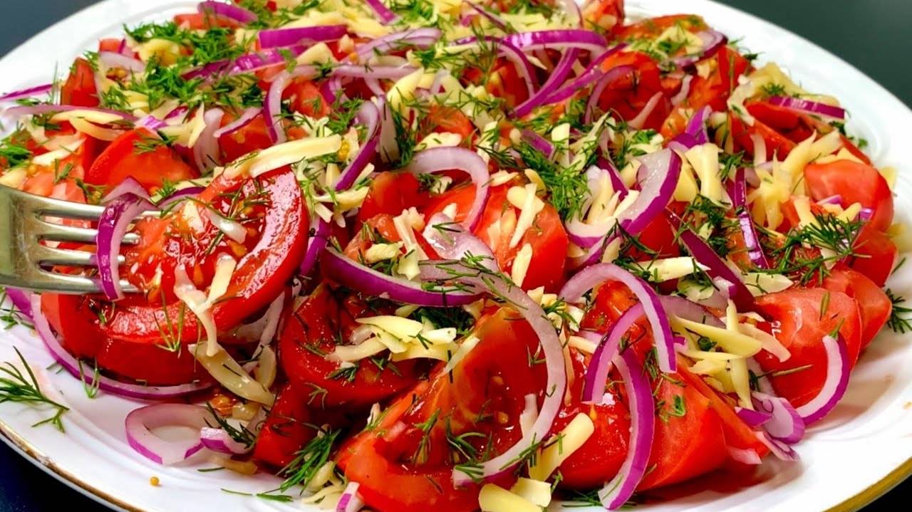 Быстрый и Вкусный Салат из Помидоров! Покоряет сразу. Необыкновенный вкус, ароматная заправка.