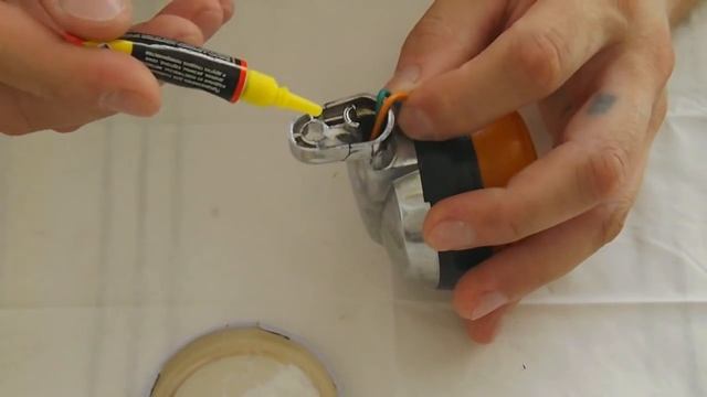 СОДА И СУПЕР КЛЕЙ Клеим указатель поворота от мопеда смотреть онлайн