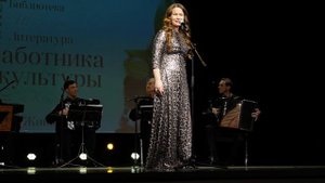 Людмила Боталова и ансамбль "Русский тембр" исполняют Карамболину Кальмана. Руза, 21 марта