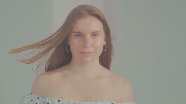 МУЗЫКАЛЬНЫЙ КЛИП LyANNA - ХИМИЯ