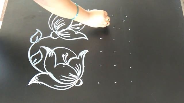 Simple rangoli..special for new year...different N stylish flowers..apartment rangoli
..6 to 6 dots смотреть онлайн