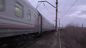 Розовый вечер ЭП1М-546 с поездом №541 Адлер—Москва отправляется со станции Миллерово