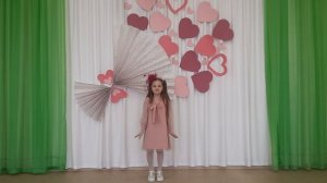 Песня "Я маленькая модница"