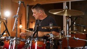 Ray Luzier plays instrumental piece “Spooky Leather” live at Sweetwater Studios.
