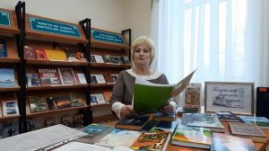 Поэт стихи свои читает. Т.Чужинова
