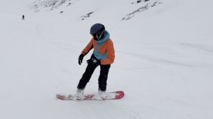 Домбай в конце марта… а снег идет, кружится