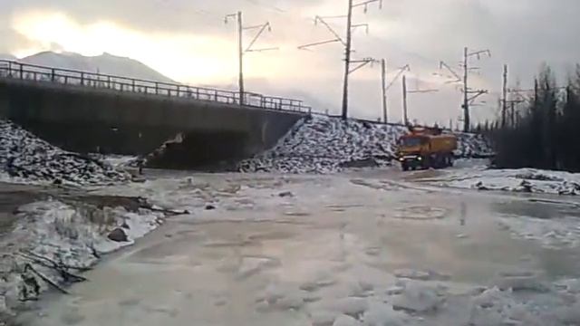 Через речку Северомуйск.mp4 смотреть онлайн