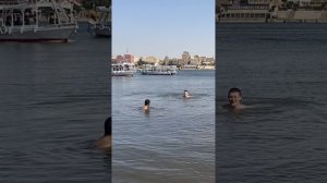Первый раз купаюсь в Ниле