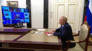 Владимир Путин провел совещание с постоянными участниками Совета Безопасности России