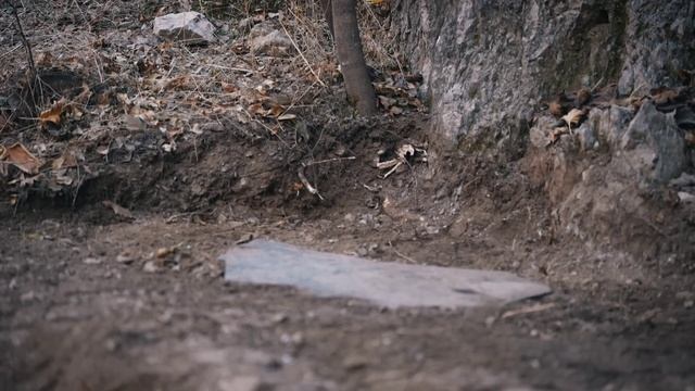 Построил Убежище С Полом С Подогревом и Питался Примитивными Методами.