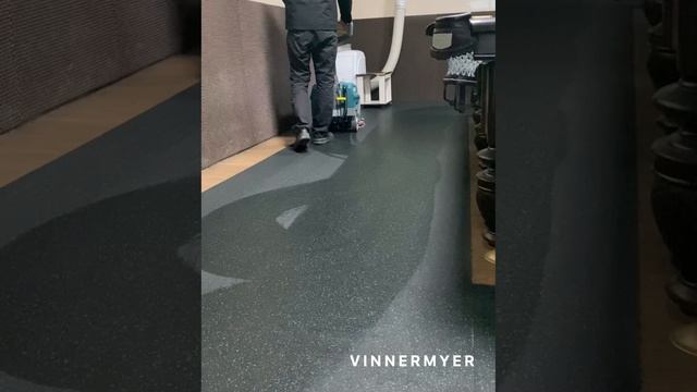 Уборка мягкого спортивного покрытия VinnerMyer SC350B