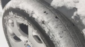 Завалило снегом, а я на лете!) Переобуваем BMW X5!