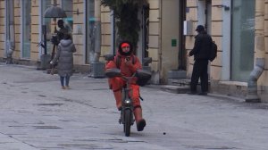 Дальше будешь: в Петербурге начали проверку курьеров на скоростных велосипедах