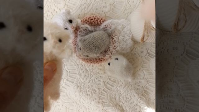 Вязаные спицами котята