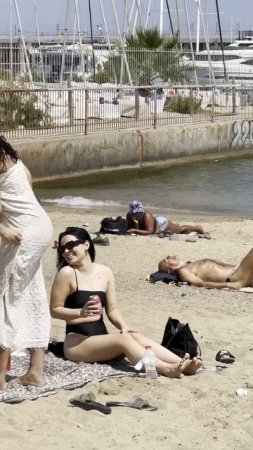 🇪🇸 Hot day at Barcelona beach Spain