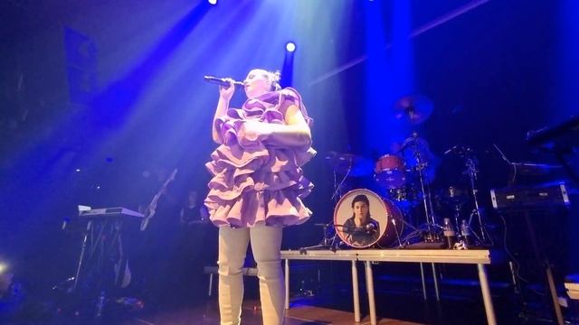 Roxeanne Hazes - Ik was toch je meisje - Tivoli Utrecht смотреть онлайн