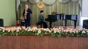 Ю.Саульский  "В раздумье"