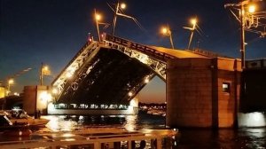 Разведение мостов в Питере. Дворцовый мост. Июль 2024