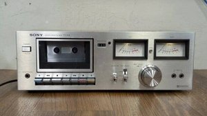 Стереофоническая кассетная дека Sony TC-K1A Магнитофон Dolby NR Годы выпуска: 1977 - 1979-г-Япония