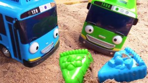 Игрушки из Тайо маленький автобус. Видео для детей.
