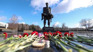 Мемориальный комплекс «Хатынь» открылся в честь 82-й годовщины трагедии