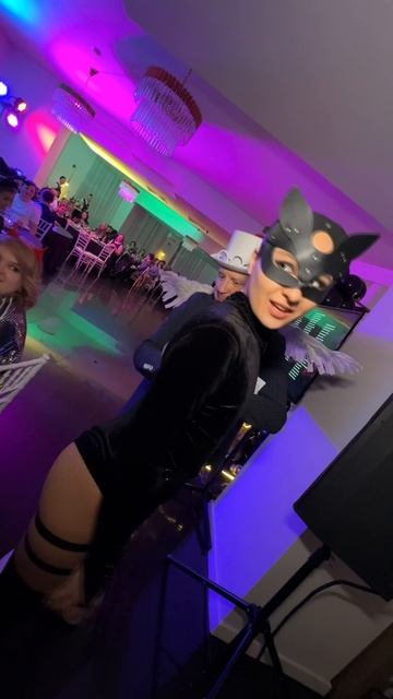 🌟 ПРАЗДНИКИ ПРЕМИУМ-КЛАССА ОТ  ZOTOV-EVENT.RU
Что он ей сказал?