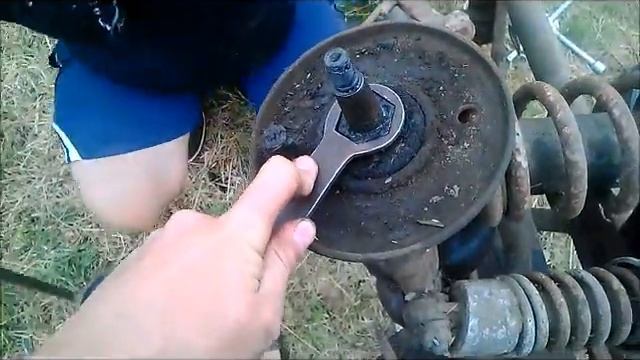 Снятие полуосей с мотороллера "Муравей" (ТГА-200) смотреть онлайн