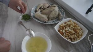 Куриный бульон из зерновой курочки.