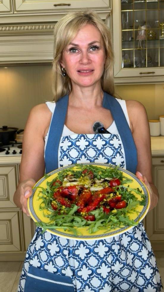 Вкусные выходные с Катей Весной. Постный теплый салат с баклажанами
