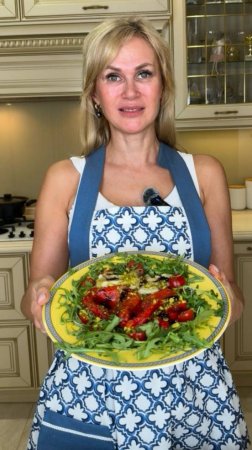 Вкусные выходные с Катей Весной. Постный теплый салат с баклажанами