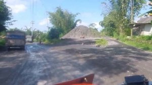 Строительство, трасса до шахты загружена очень сильно