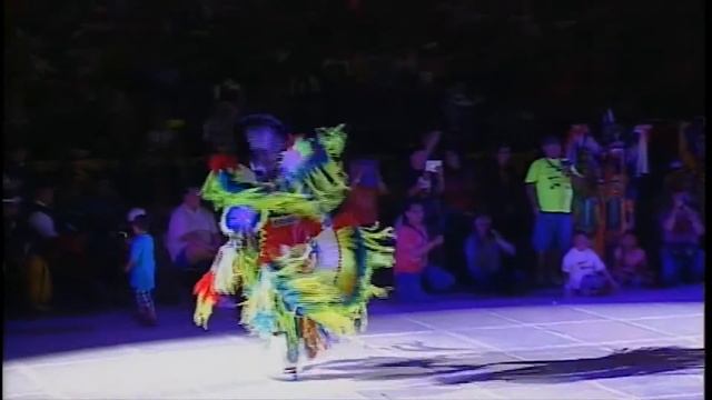 Fancy Dance Special - 2014 Gathering of Nations - PowWows.com смотреть онлайн