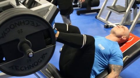 Как в старые добрые времена.В гостях у чемпиона по бодибилдингу.Никита Авдеев vs Артур Хотенко