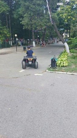 Катаюсь на квадрике!