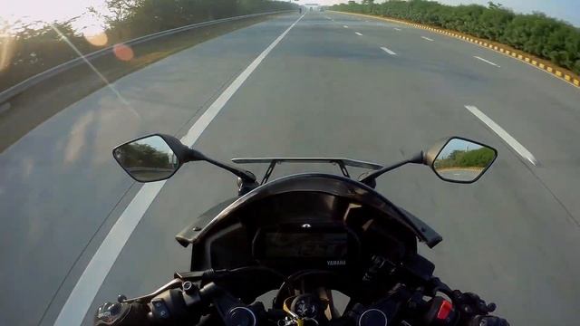 Yamaha R15 V3 Review [Hindi] | VVA Tech.  | Mileage | Pros & Cons |#yamahar15v3