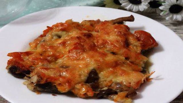 Рыбная запеканка с опятами, овощами и сыром