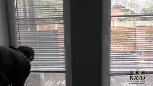 Установка алюминиевых жалюзи на пластиковые окна от компании KATO FASHION HOUSE TEXTILES - Москва