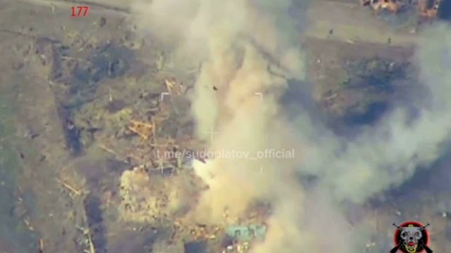Краснополь бьёт по пунктам управления БПЛА Птицы мадяра в н.п. Мирополье, Сумская область.  ...