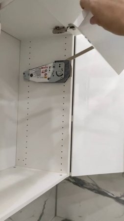 складывающиеся фасады рядом с угловым трапециевидным