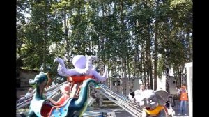 Покатались на аттракционах