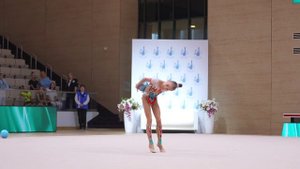 Выступления гимнасток в индивидуальной программе на всероссийских соревнованиях Юная Небесная грация