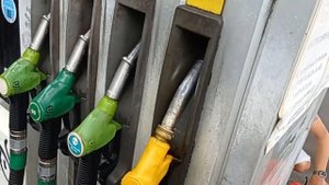 Как заправить автомобиль на АЗС во Франции