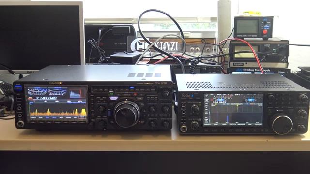 Yaesu FTDX101D _ Icom IC-7610 Comparison (360p)
