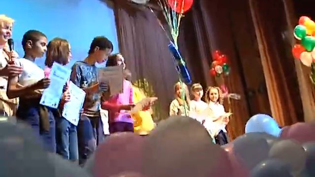 Клип Ура Каникулы смотреть онлайн