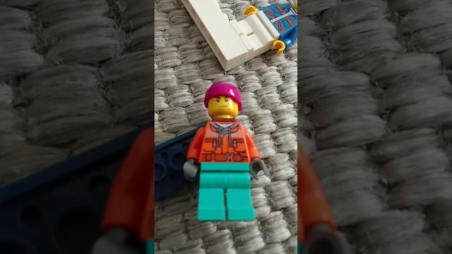 как лего человечка играют на улице смотреть онлайн