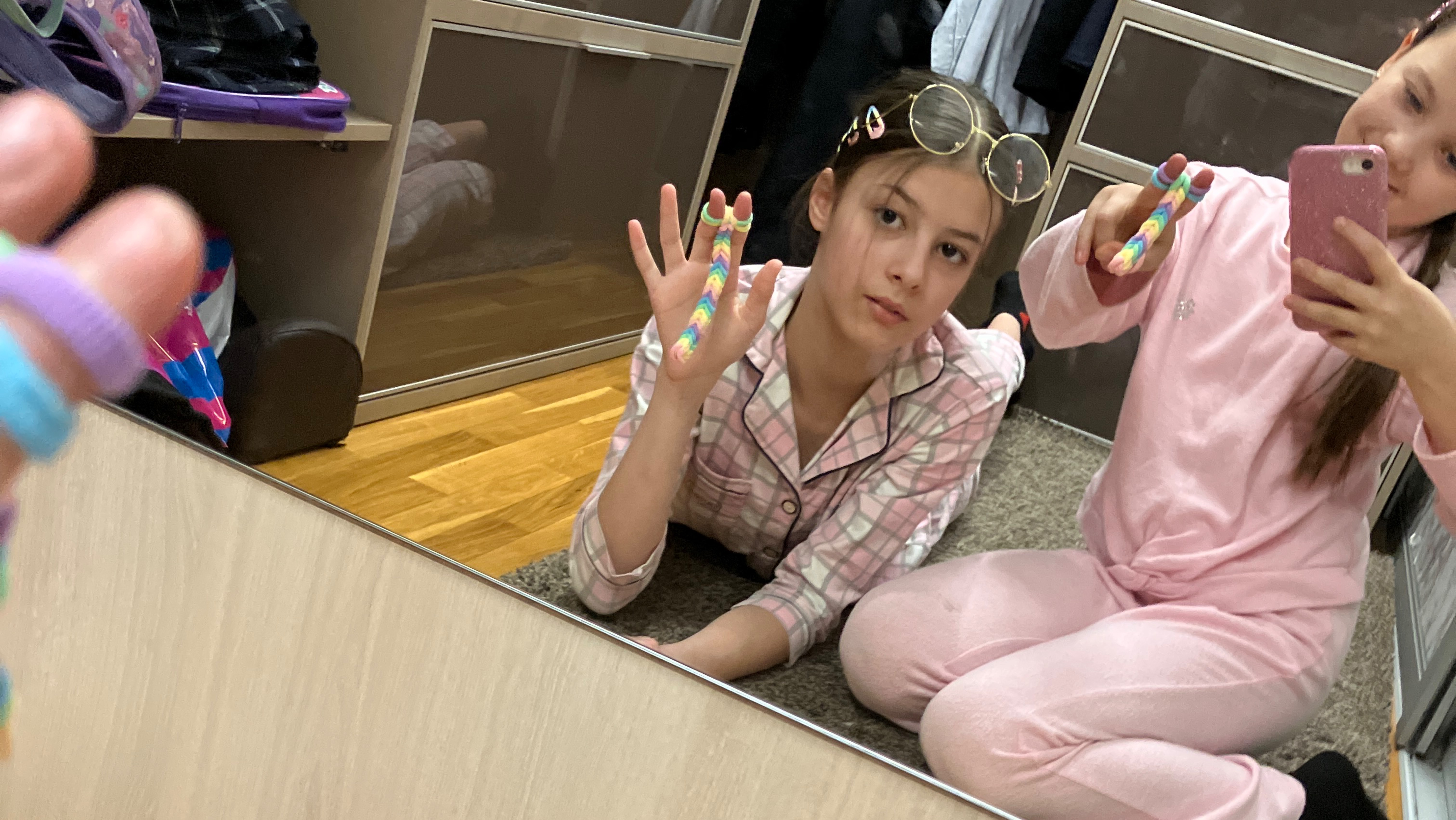 Плетение браслетов из резинок (хвост рыбы) смотреть онлайн