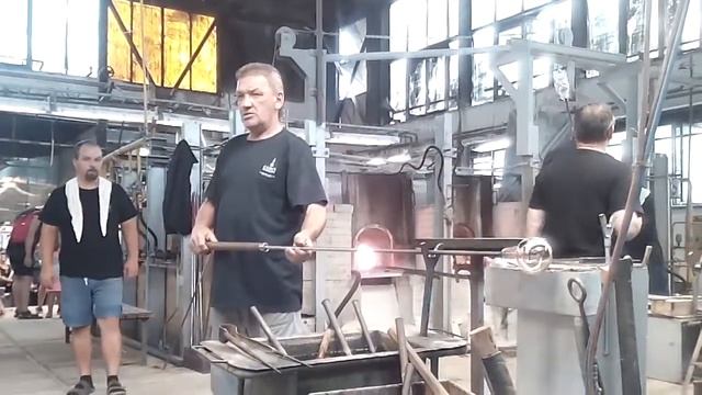 Чехия, Strani Květná, завод богемского стекла Cerva Bohemia. смотреть онлайн